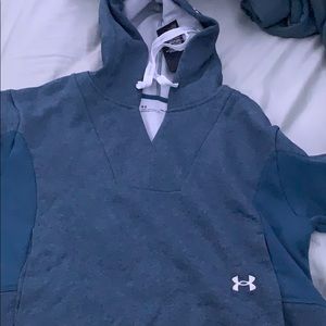 Under Armour sweatshirt